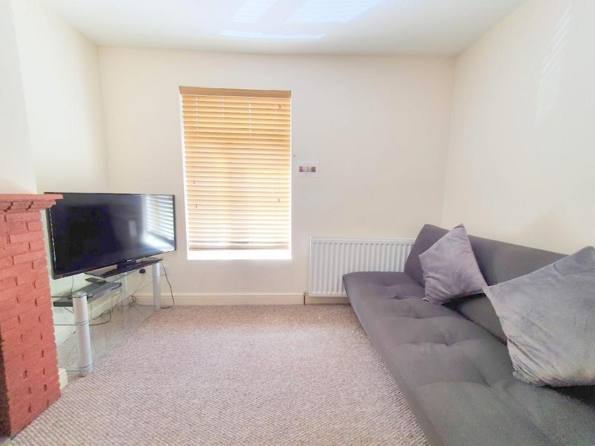 Bassett Flat With 2 Bedrooms And Superfast Wi-Fi 锡廷伯恩 外观 照片
